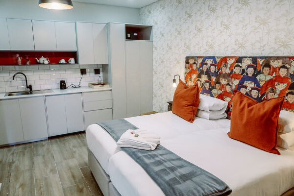 Deluxe Bedroom En-suite 3B Deluxe Bedroom En-suite 3B